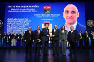 MSKÜ’lü Akademisyen “TÜBA Bilim Ödülü”nü Cumhurbaşkanı Erdoğan’dan Aldı