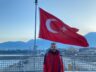 PROFESÖR OLDUĞUNU BAYRAKTAR GEMİSİNDE ÖĞRENDİ