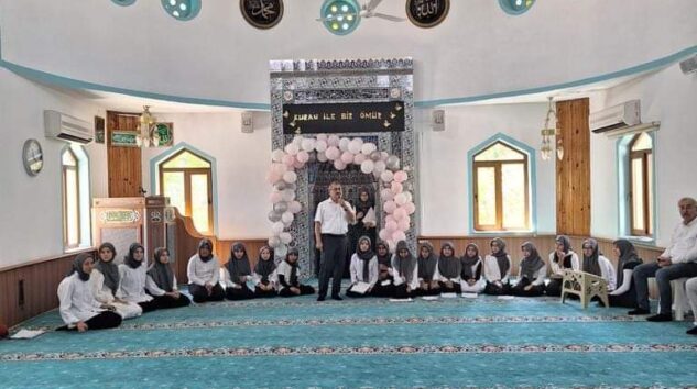 KIZ KUR’AN KURSU’NDAN YIL SONU ETKİNLİĞİ