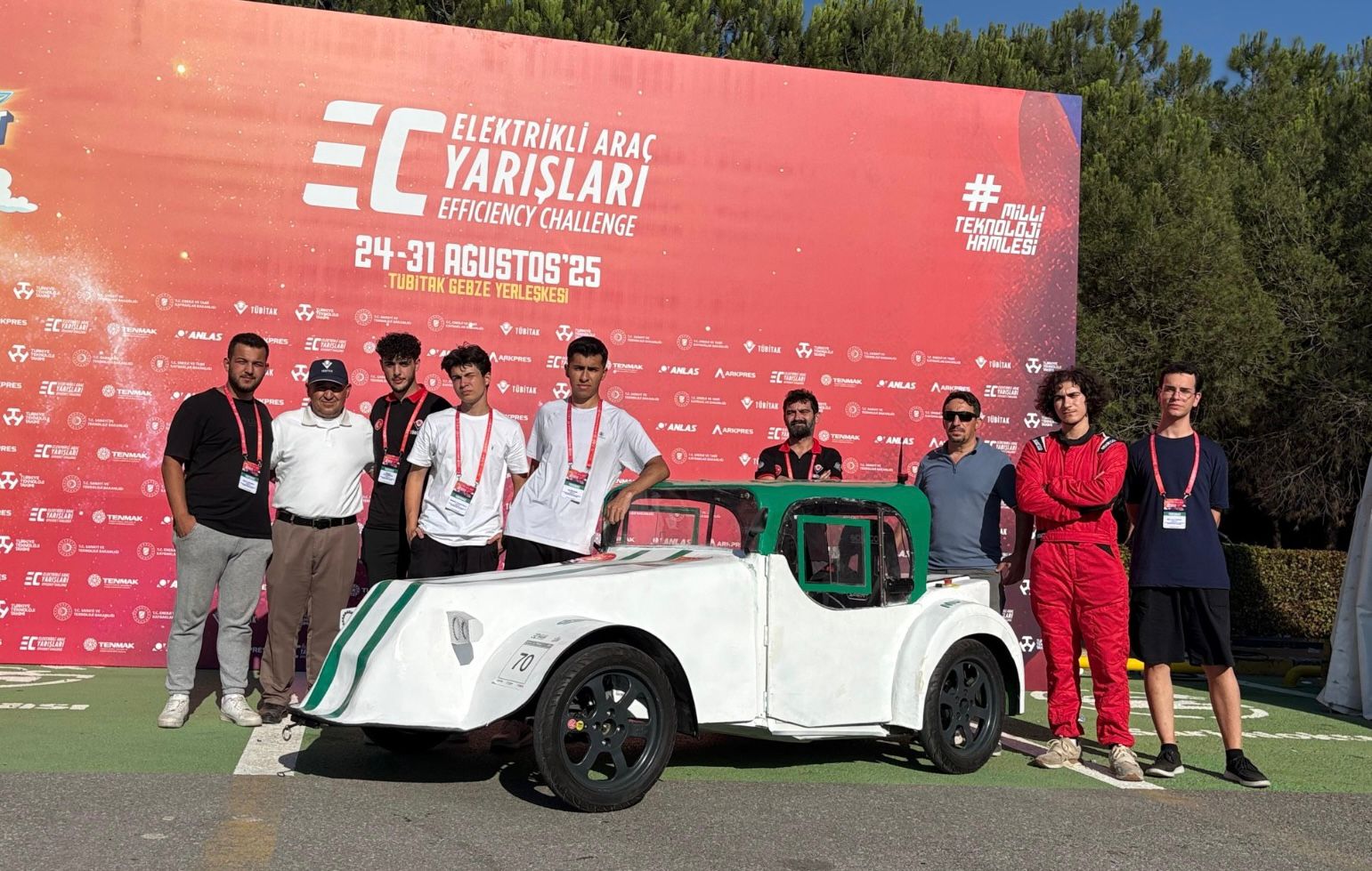 MUĞLA ŞEHİT ZİYA İLHAN DAĞDAŞ MTAL, TEKNOFEST EC ELEKTRİKLİ ARAÇ YARIŞLARINDA FİNALDE 4’ÜNCÜ OLDU