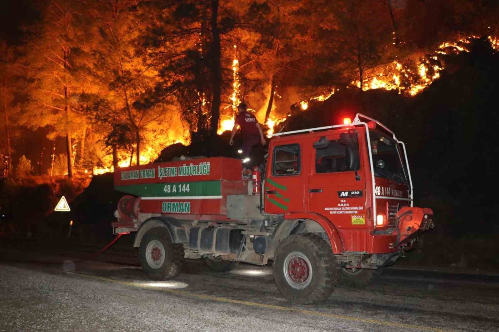 KÖYCEĞİZ YANGINI KONTROL ALTINA ALINAMIYOR