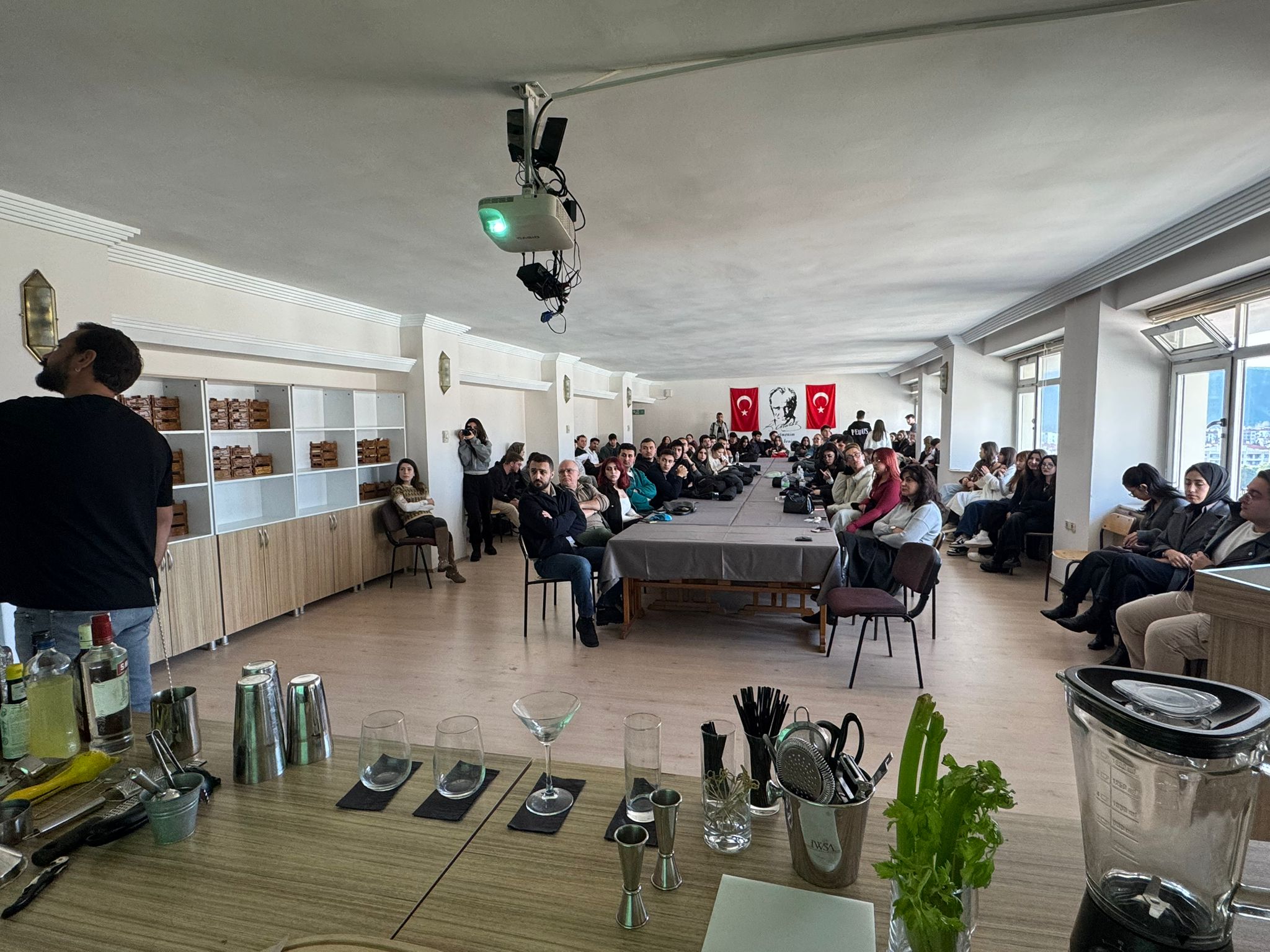 MSKÜ’de Mixoloji Alanında Uygulamalı Eğitim