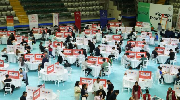 MUĞLA ATATÜRK STADYUMU’NUN YENİLENME ATLETİZM PİSTİ HALKİN KULLANİMİNA AÇILIYOR