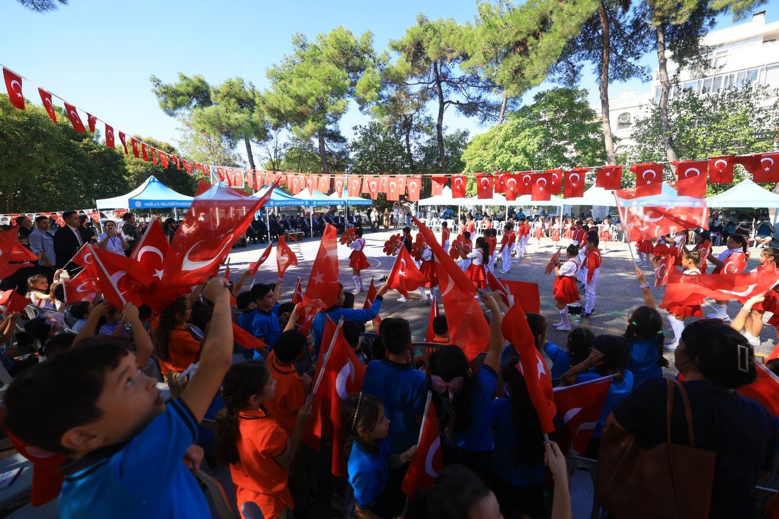 MUĞLA’DA 2026-2027 EĞİTİM ÖĞRETİM YILI TÖRENLE BAŞLADI