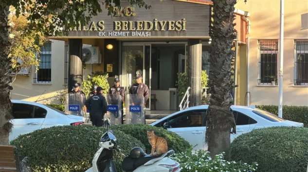 Milas Belediyesi’ne operasyon! Belediye Başkanı ve oğlu dahil 29 gözaltı