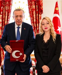 RANA ŞAT CUMHURBAŞKANI RECEP TAYYİP ERDOĞAN’DAN ÖDÜL ALDI